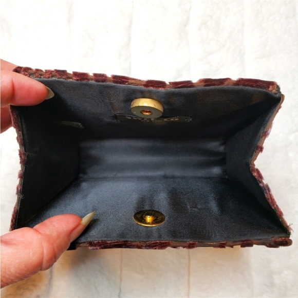 Swee Lo Vintage Velvet Embossed Mini
Evening Purse - Picture 3 of 6